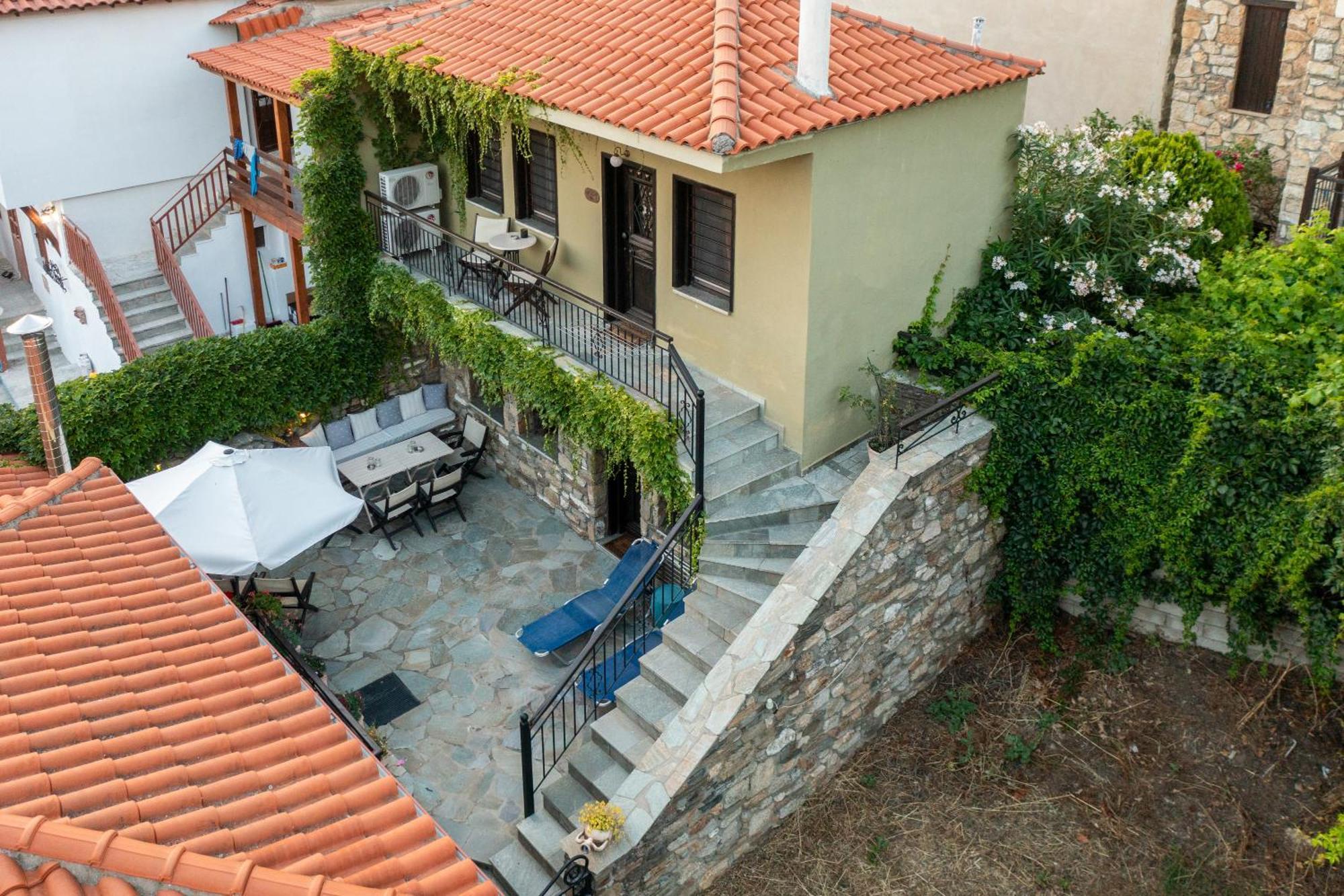 Oreiades Guesthouse Parthenon Bagian luar foto